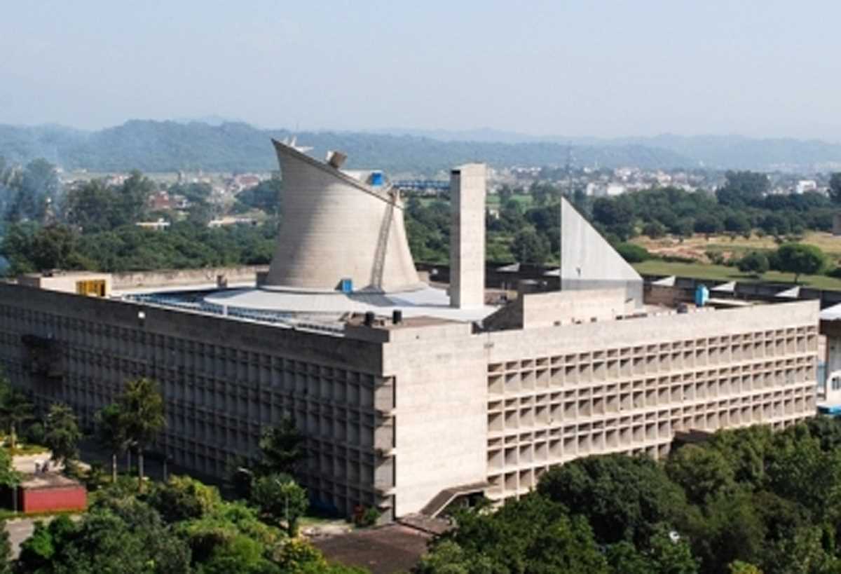 पंजाब विधानसभा ने बेहद महंगी दवाओं के खिलाफ प्रस्ताव पारित किया पंजाब विधानसभा ने बेहद महंगी दवाओं के खिलाफ प्रस्ताव पारित किया